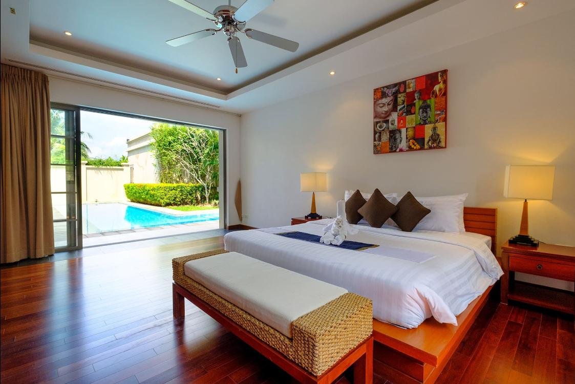 Property image - full photo 13