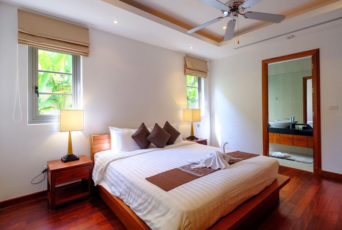 Property image - full photo 14