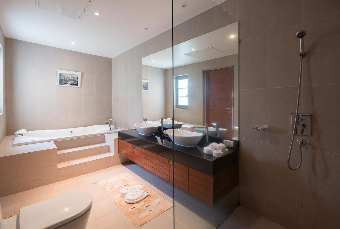 Property image - full photo 15