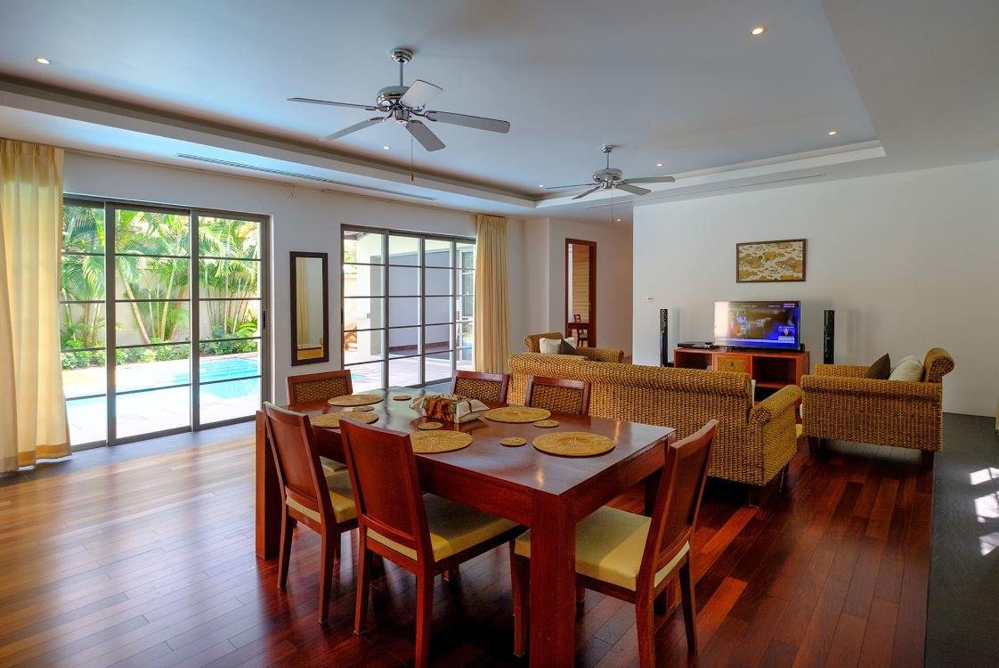 Property image - full photo 5