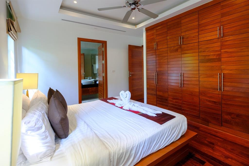 Property image - full photo 17