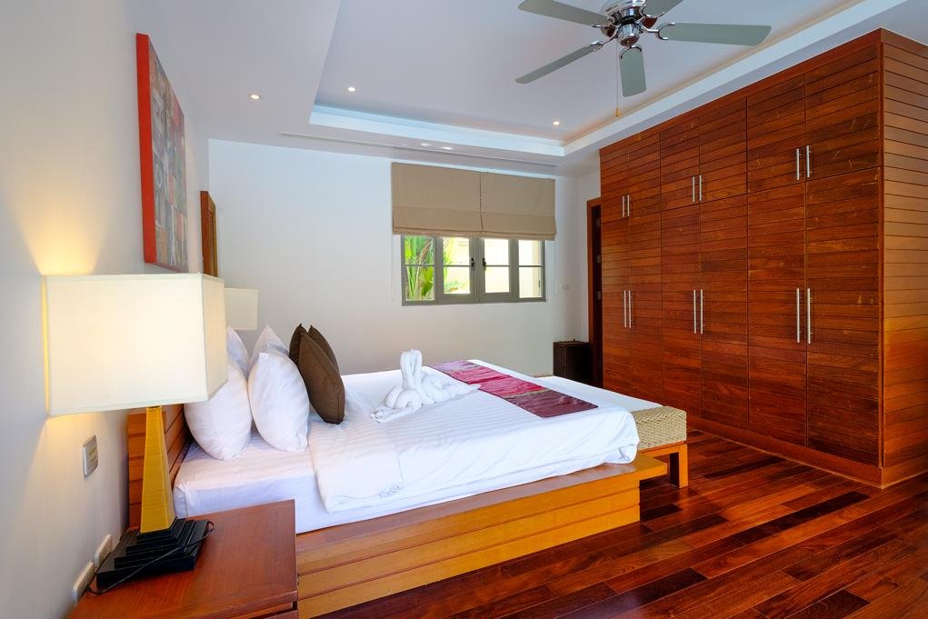 Property image - full photo 10