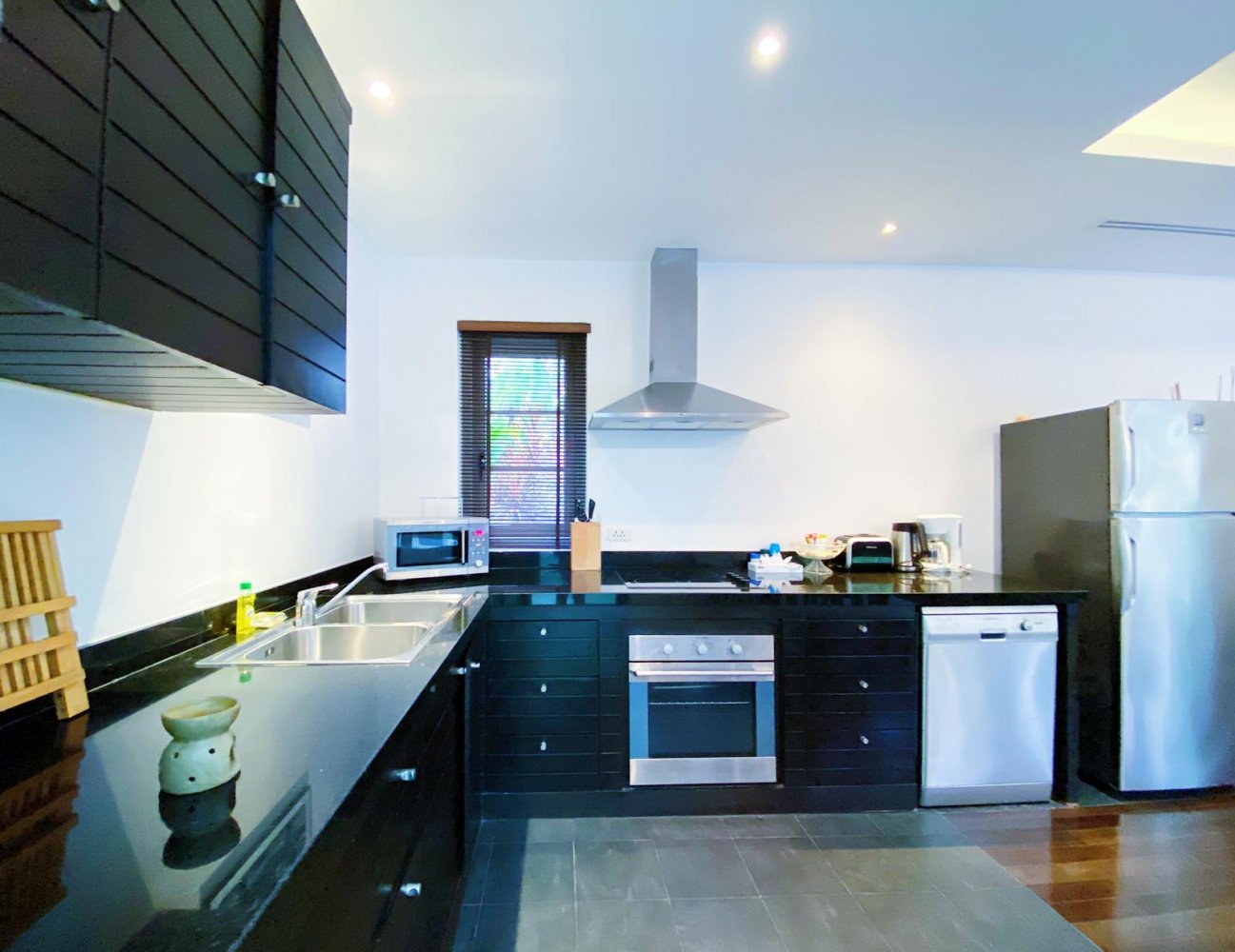 Property image - full photo 10
