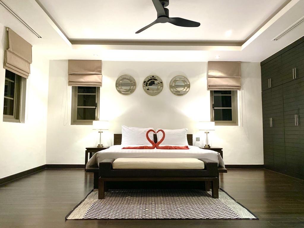 Property image - full photo 12