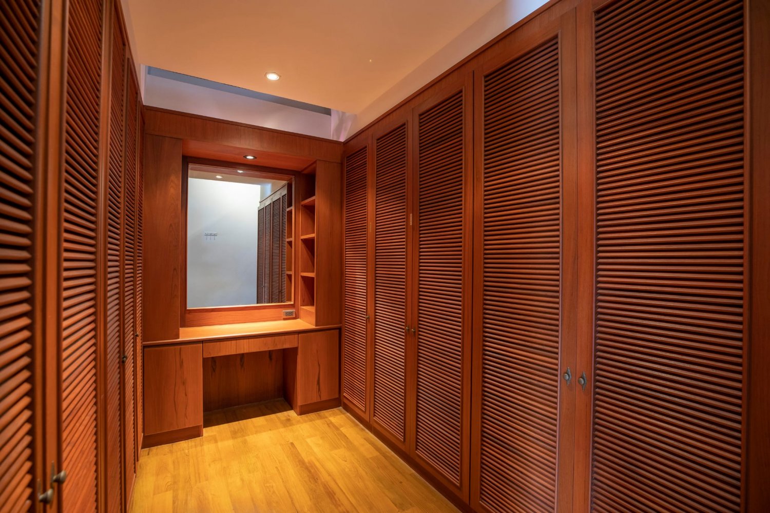 Property image - full photo 28