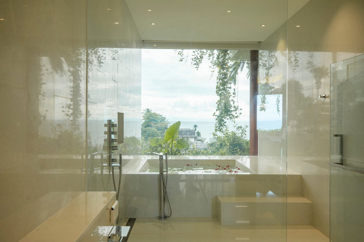 Property image - full photo 36