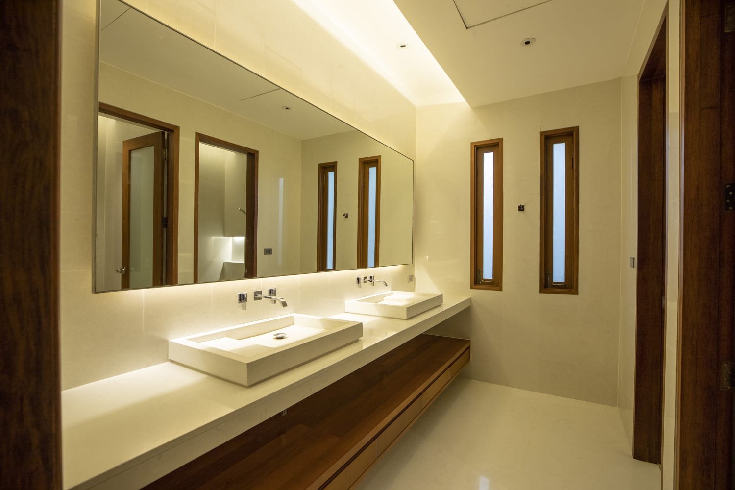Property image - full photo 33