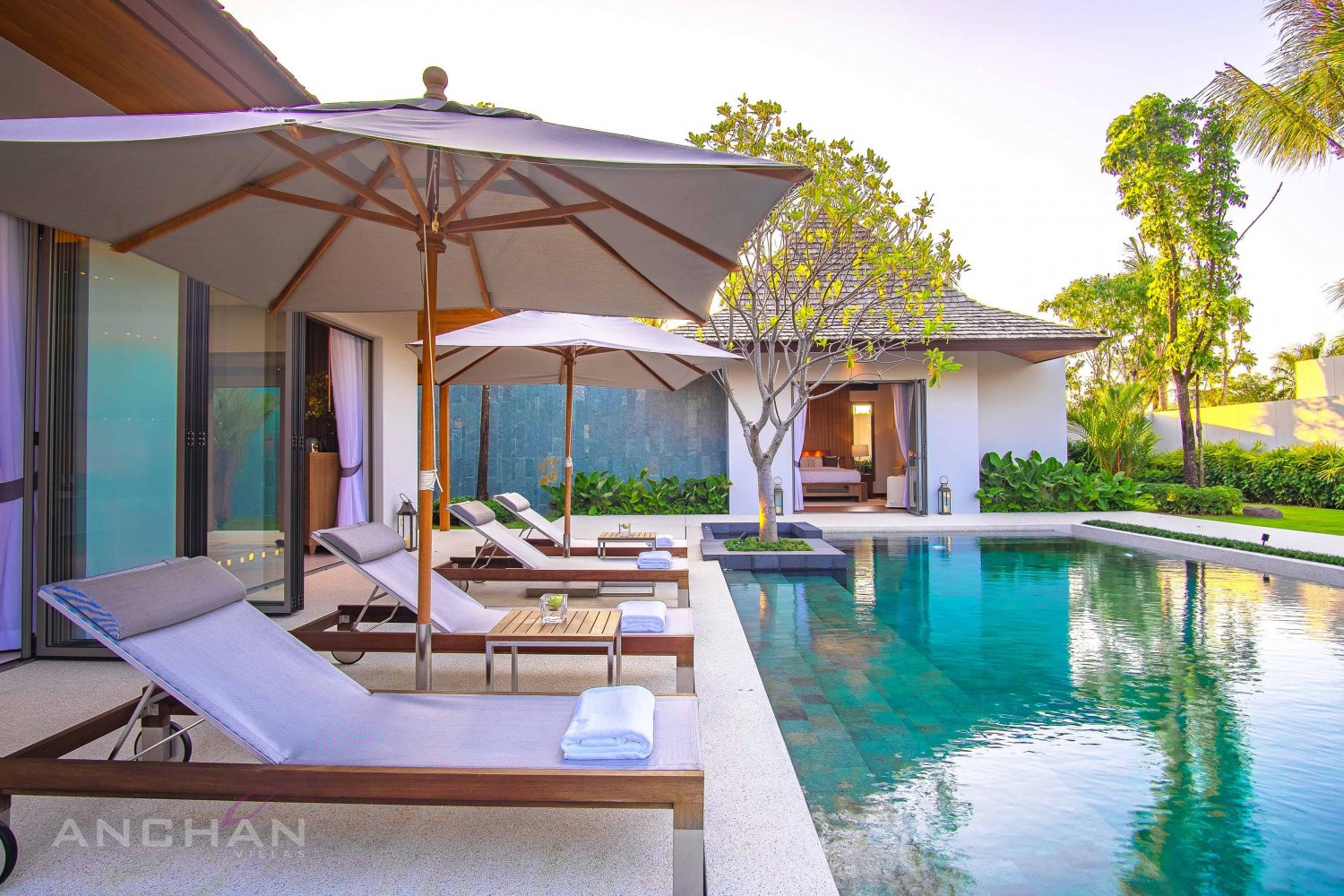 Property image - full photo 3