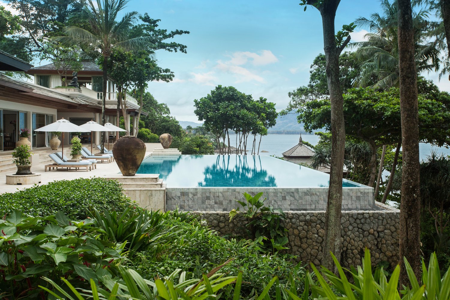 Property image - full photo 2