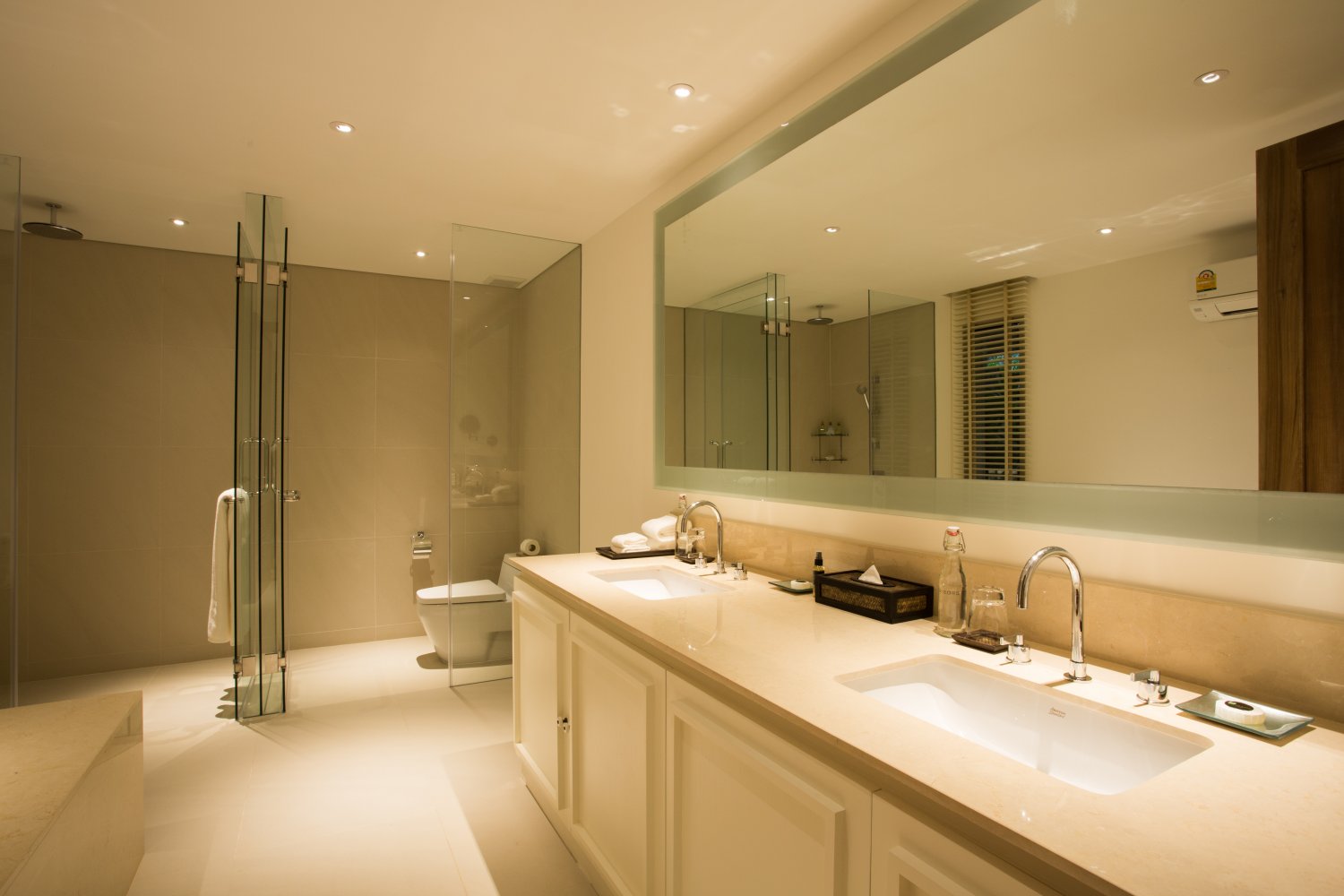 Property image - full photo 11
