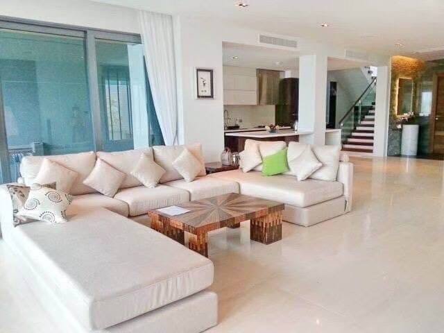 Property image - full photo 9