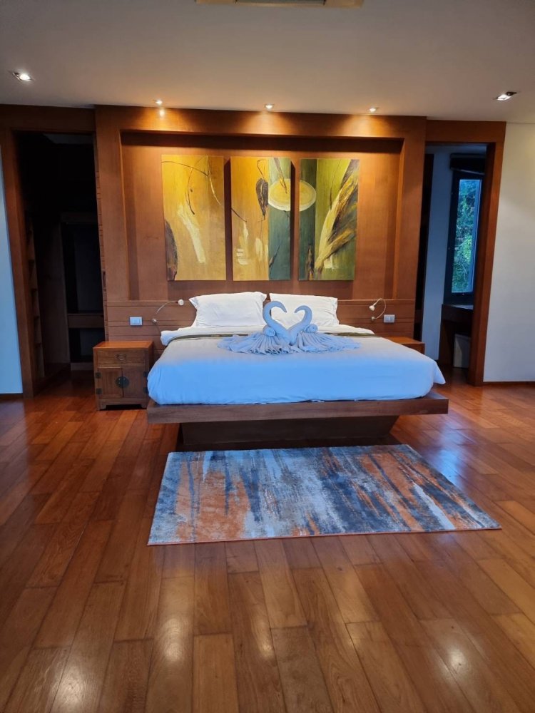 Property image - full photo 13