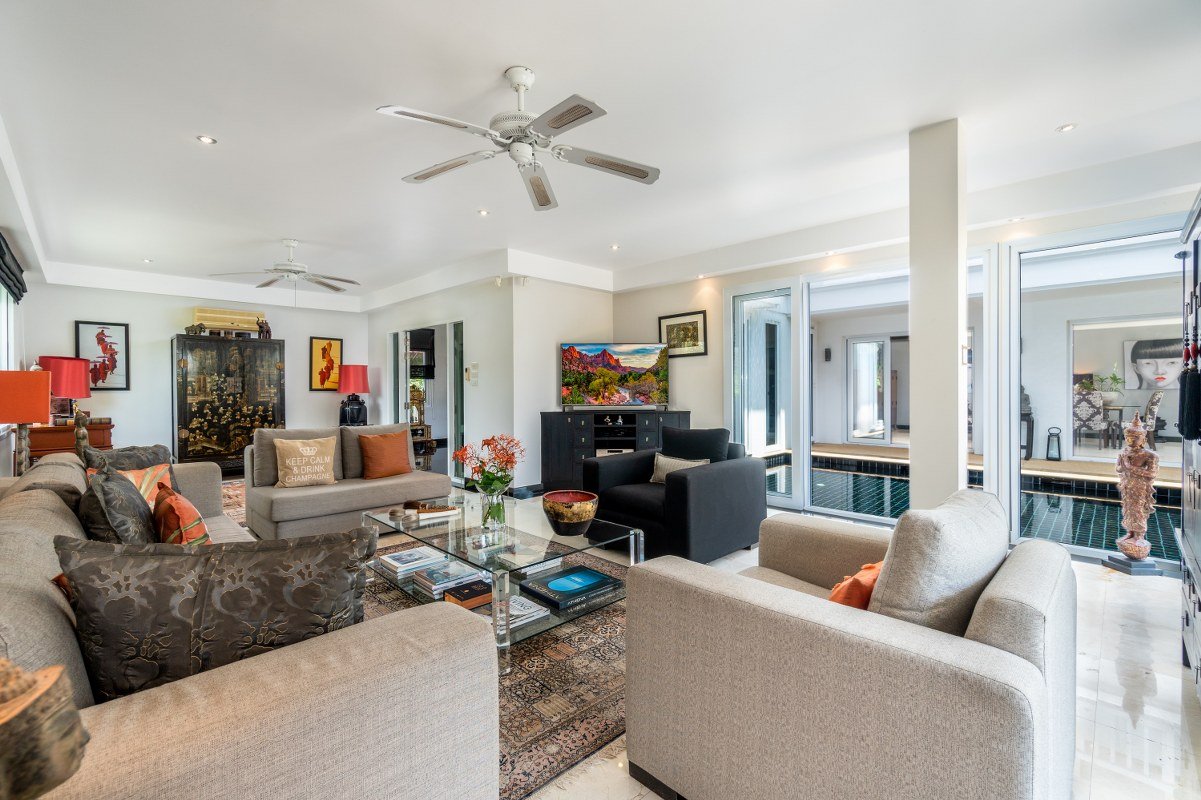 Property image - full photo 11
