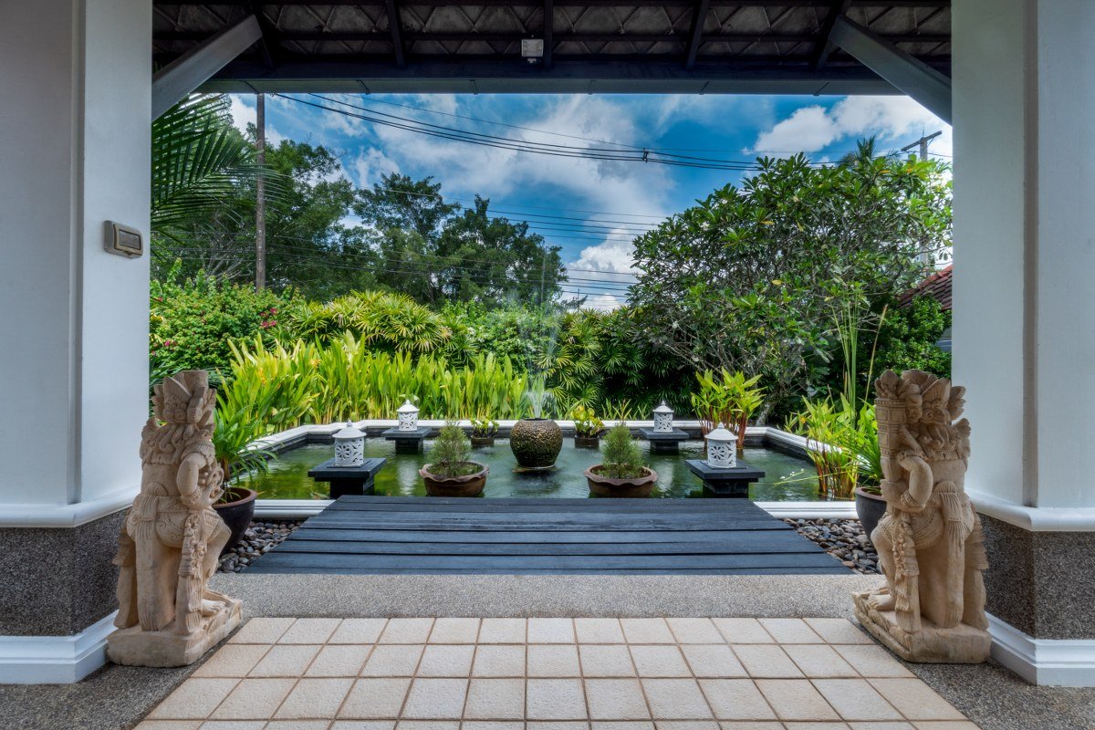 Property image - full photo 3