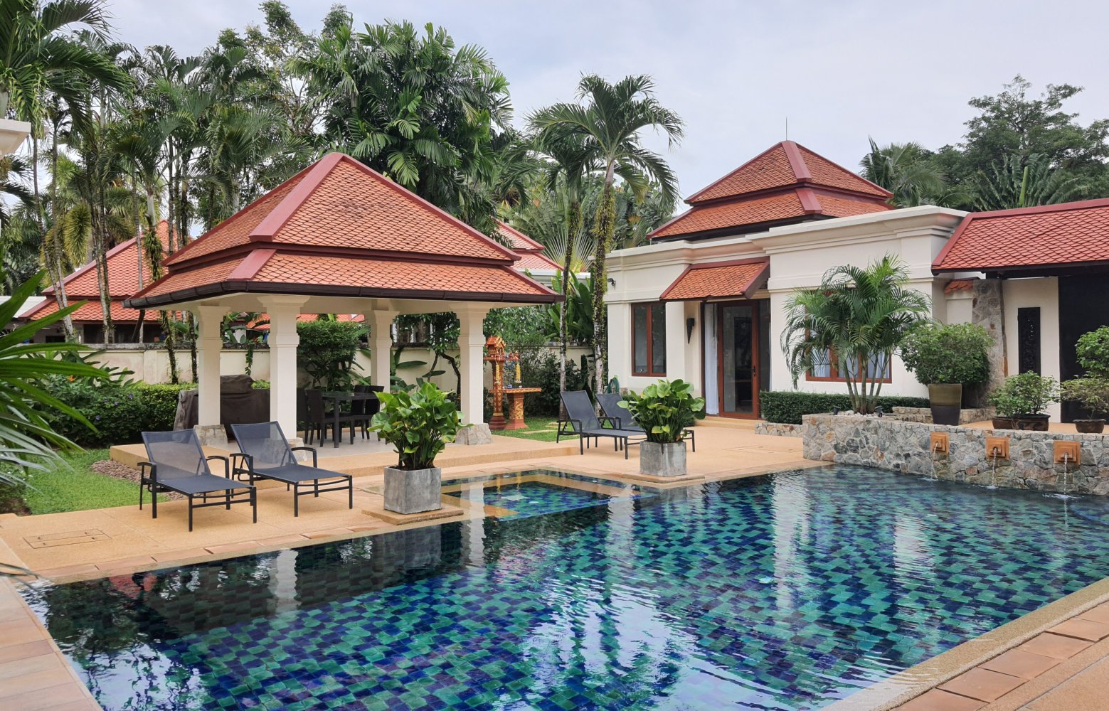 Property image - full photo 1