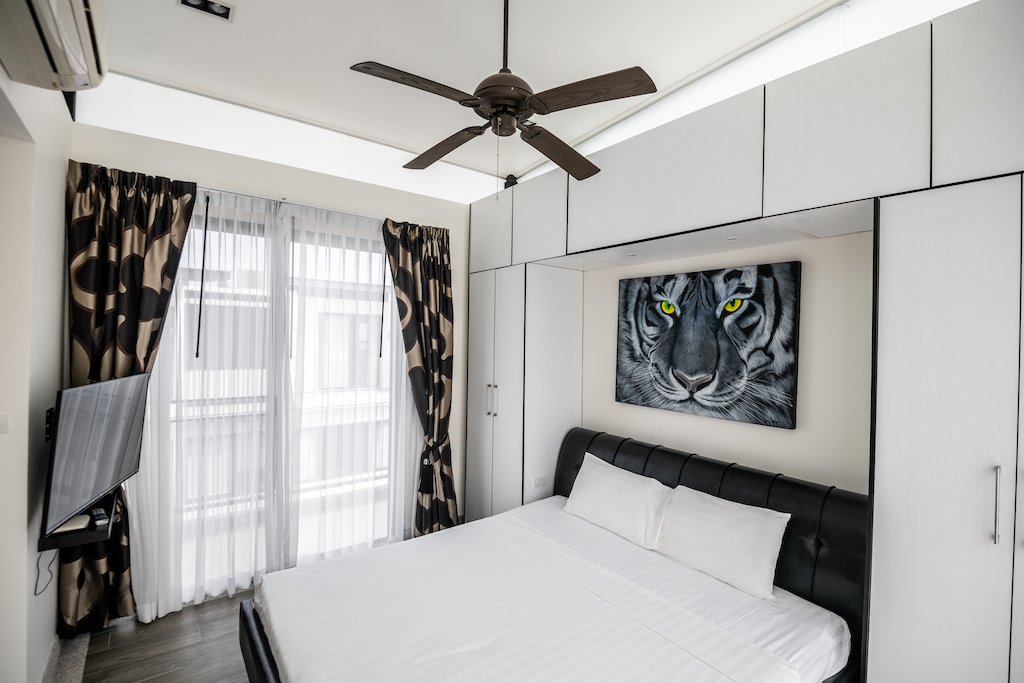 Property image - full photo 37