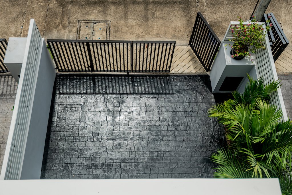 Property image - full photo 10