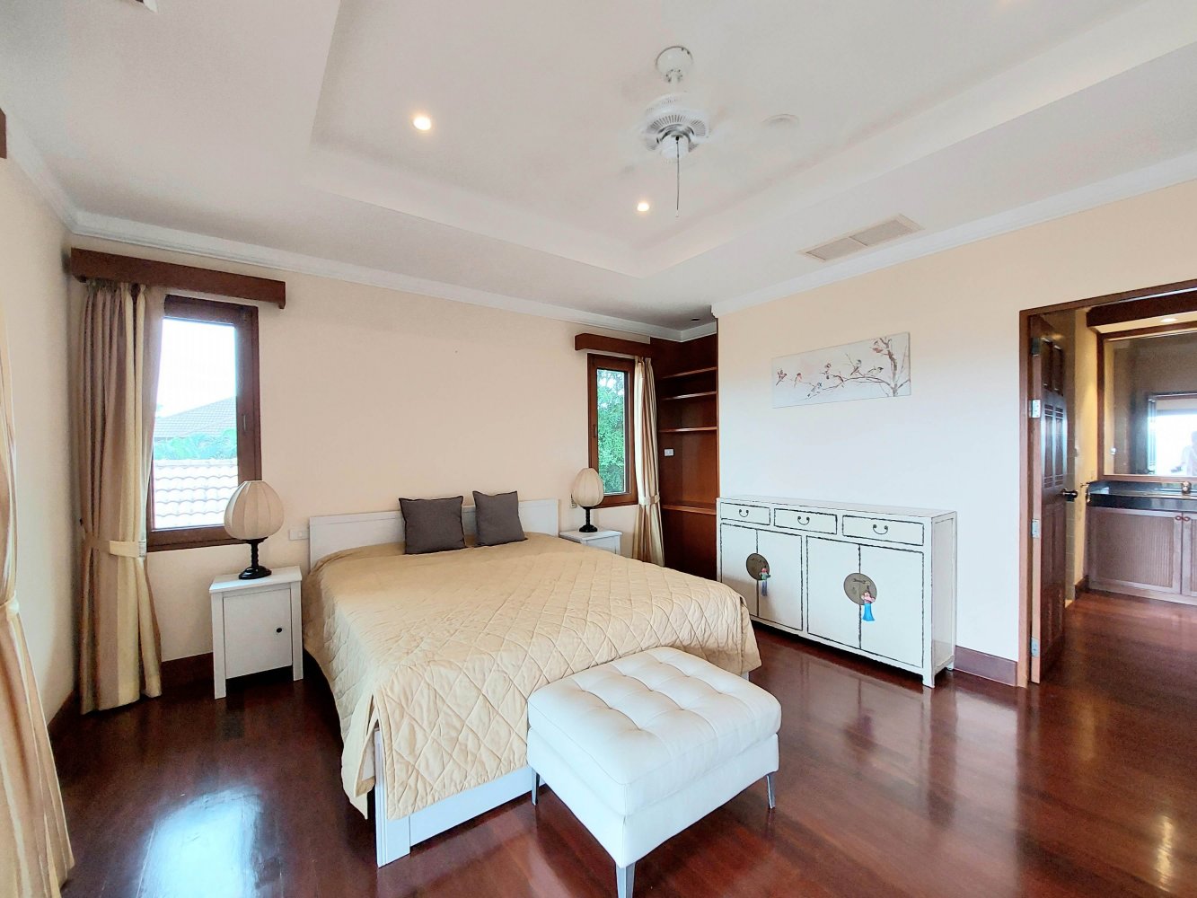 Property image - full photo 11