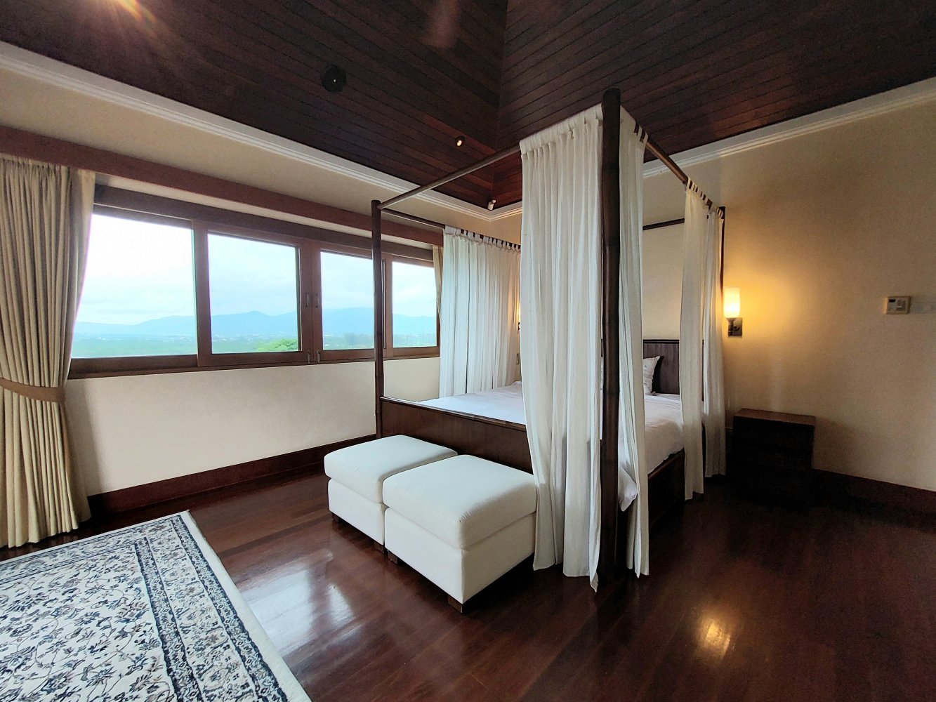 Property image - full photo 12