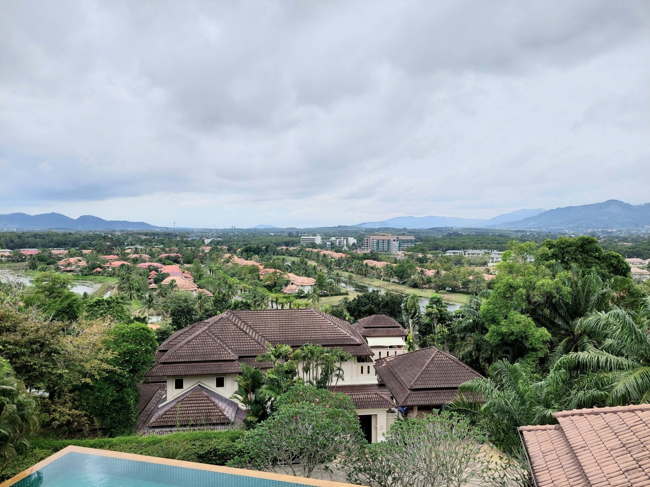 Property image - full photo 5