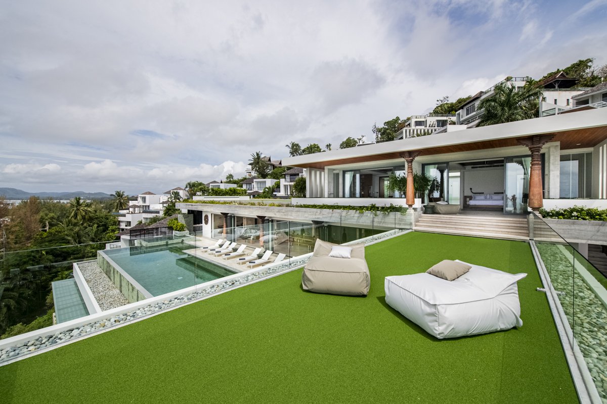 Property image - full photo 2