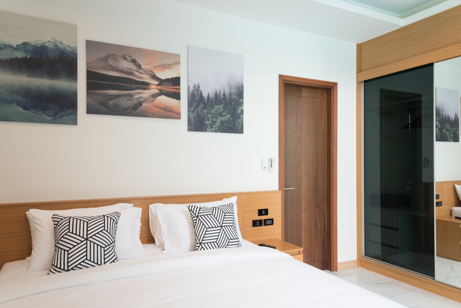 Property image - full photo 12