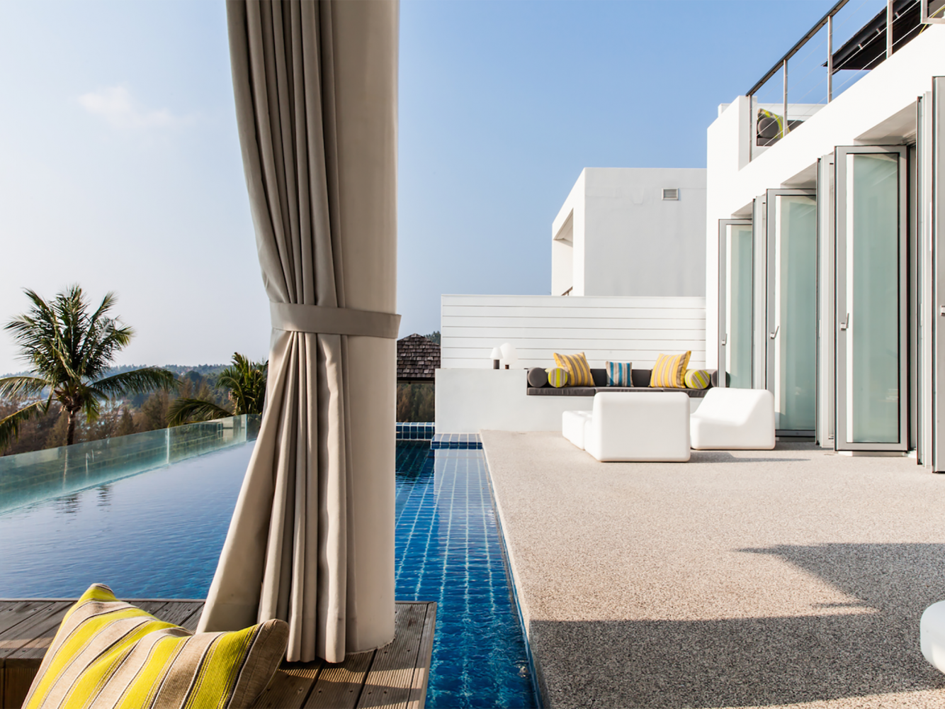 Property image - full photo 2