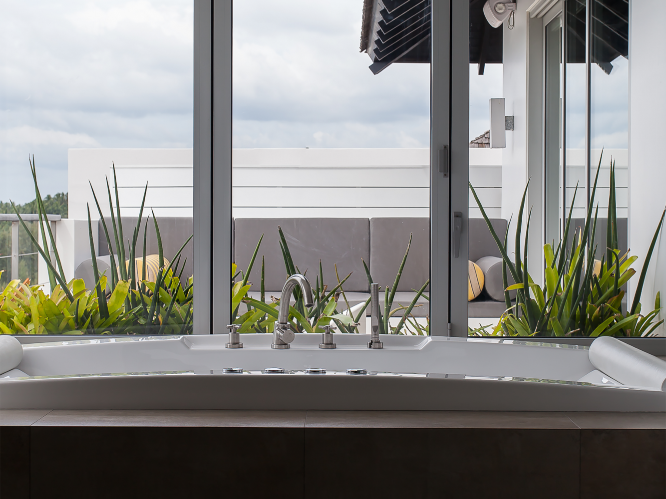 Property image - full photo 10