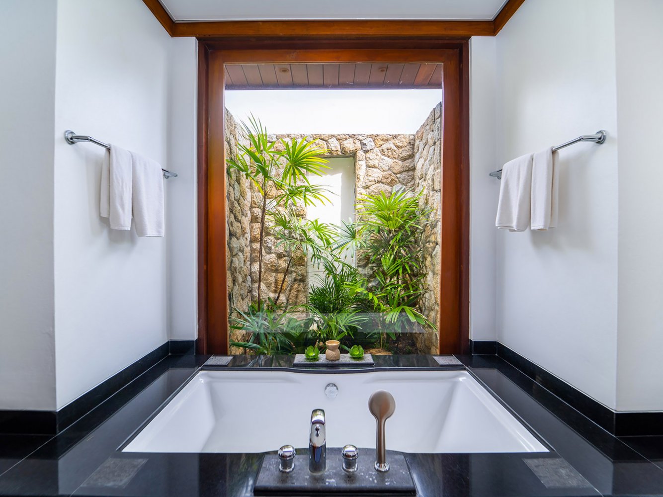 Property image - full photo 32