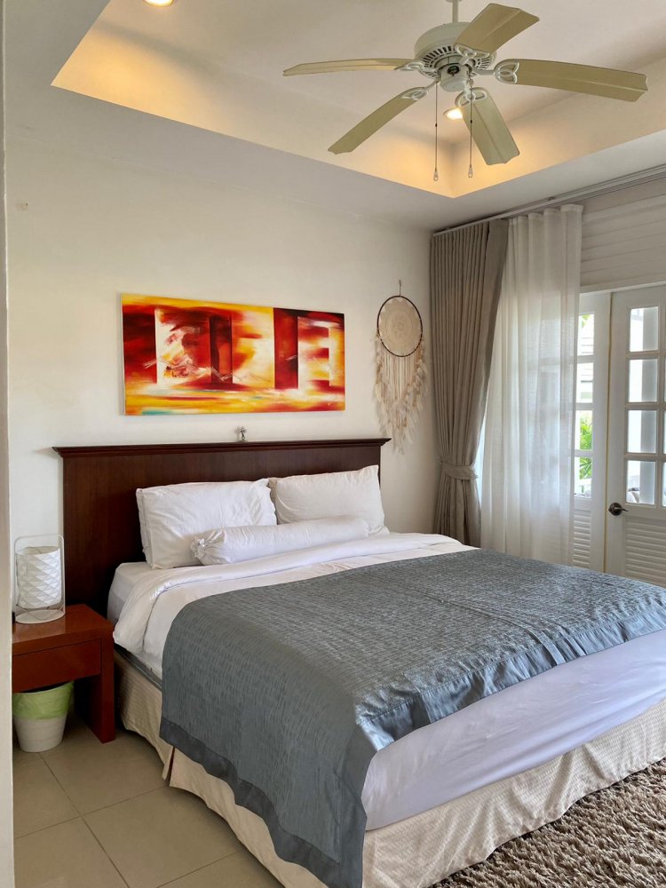 Property image - full photo 16