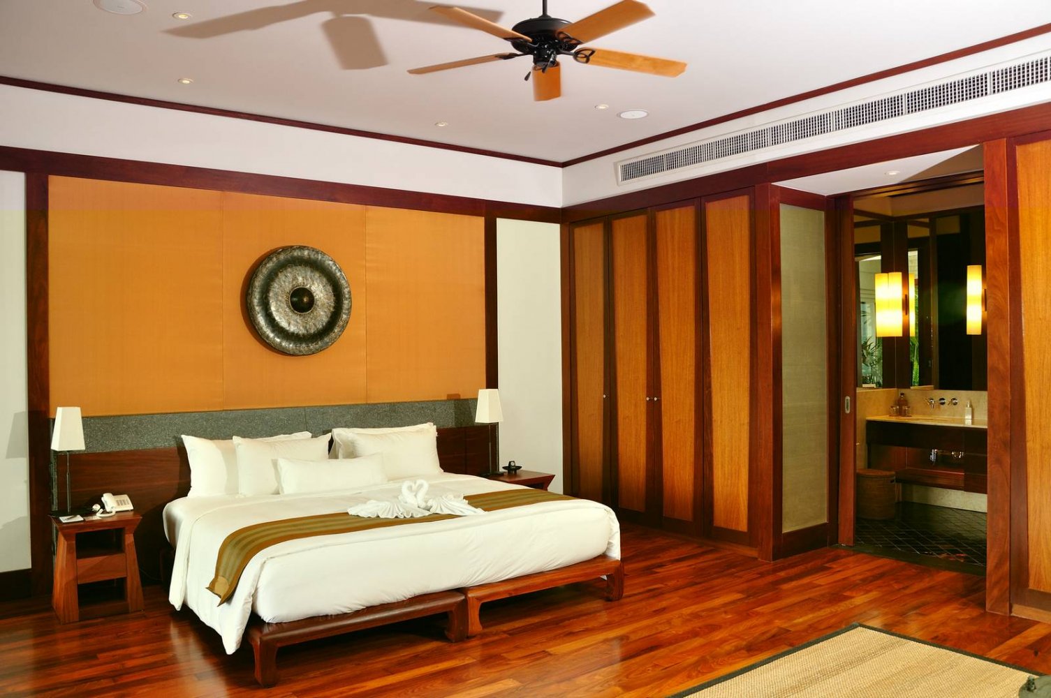 Property image - full photo 15