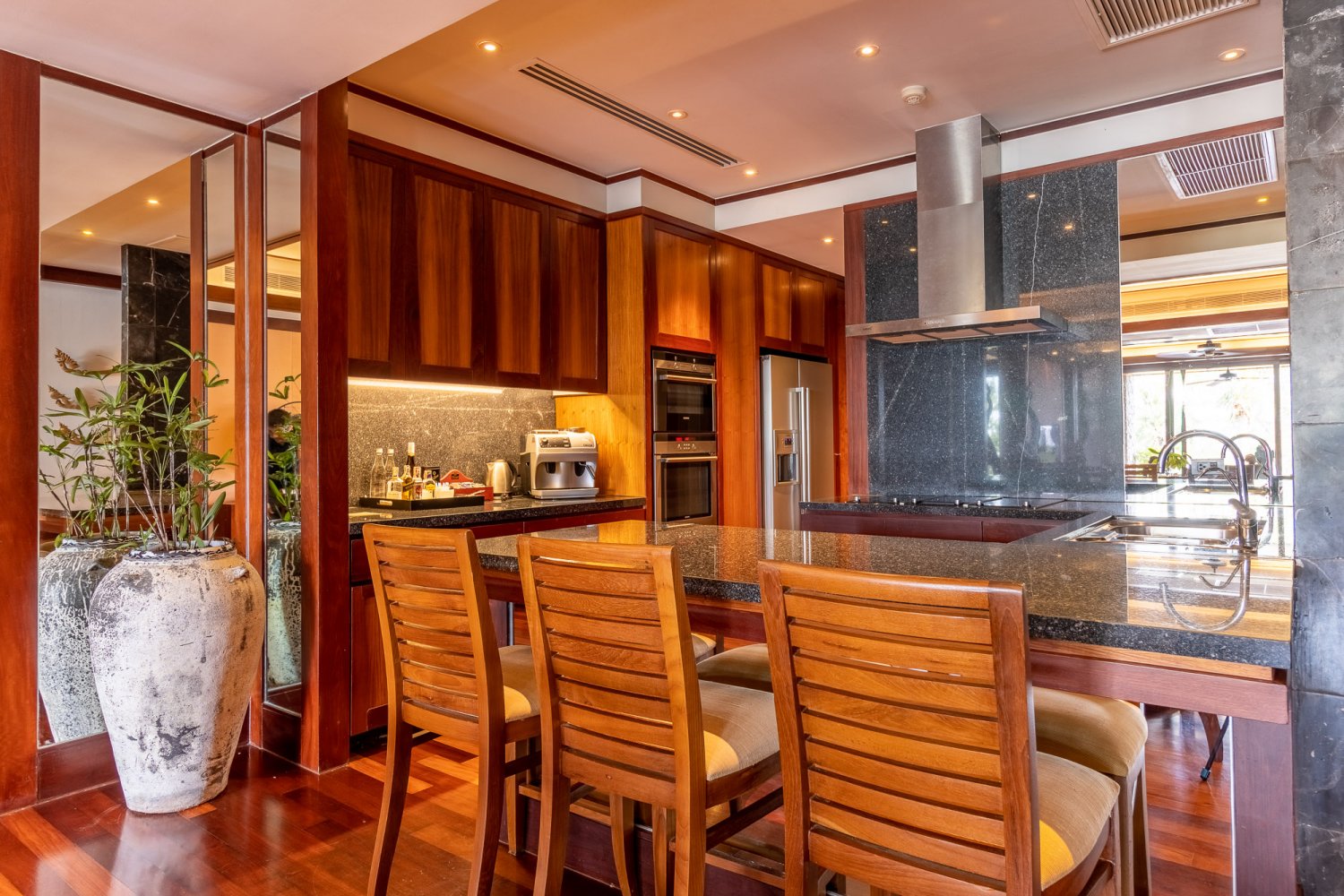 Property image - full photo 10