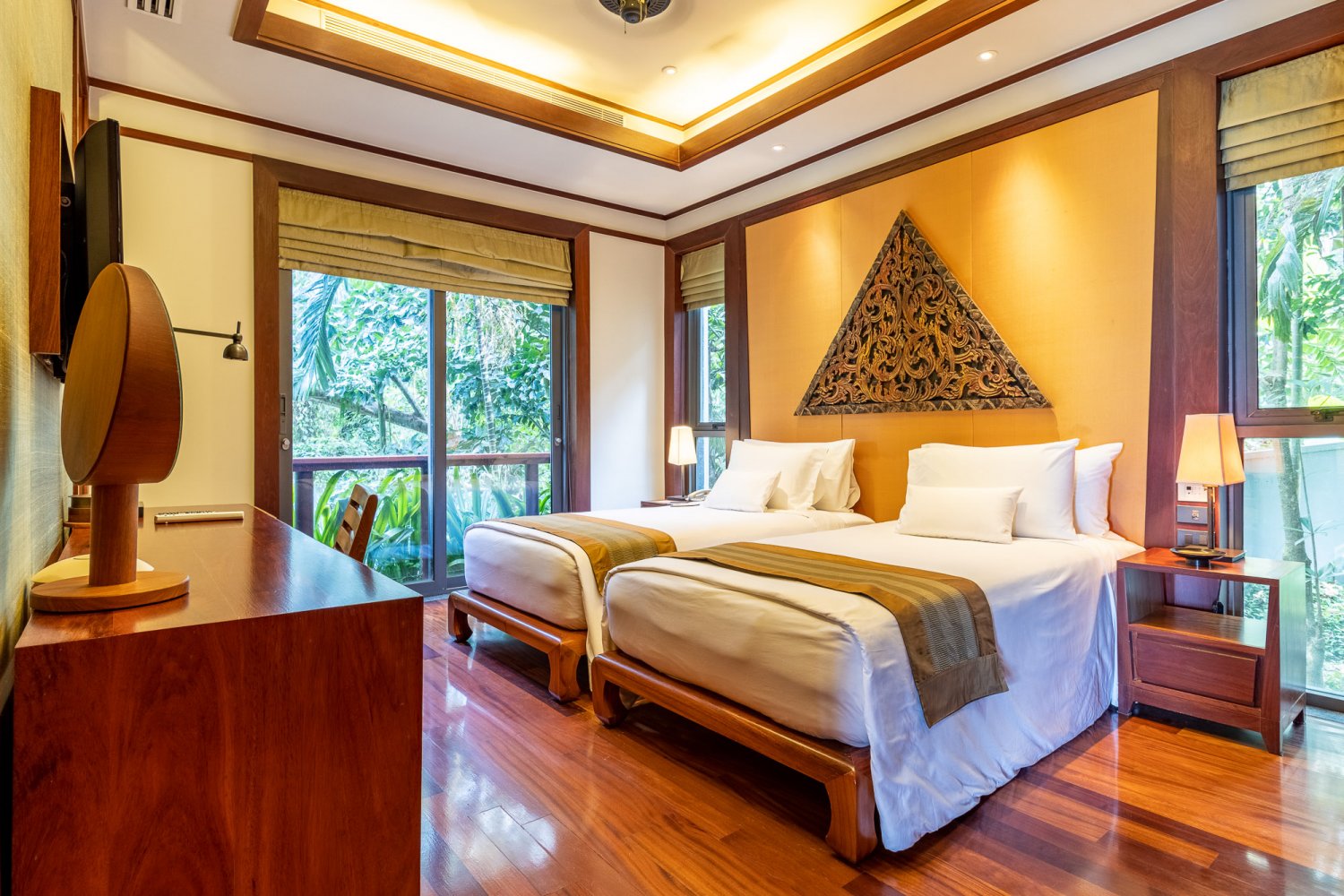 Property image - full photo 11