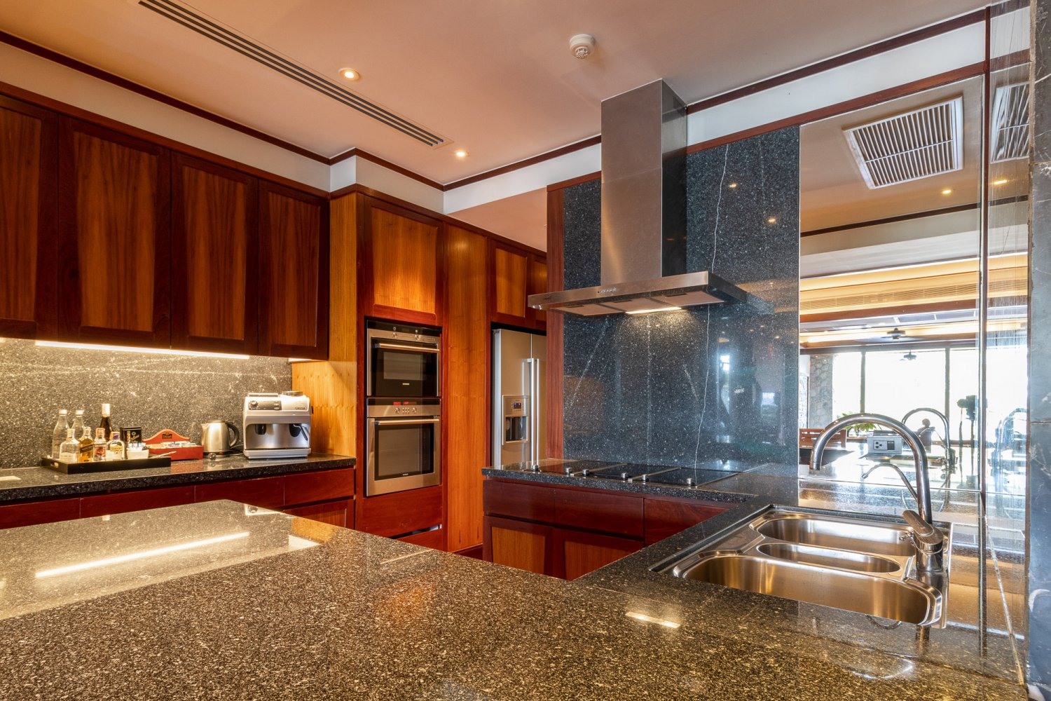 Property image - full photo 18