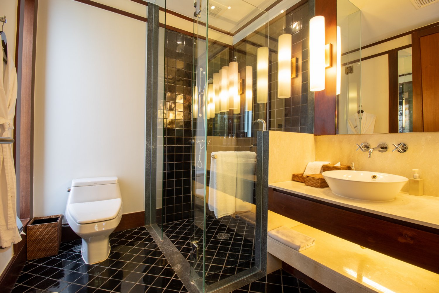 Property image - full photo 10
