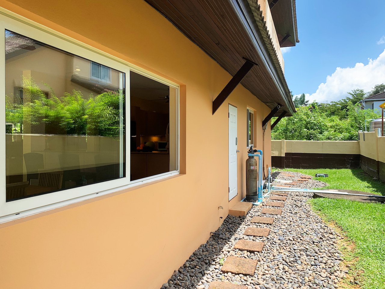 Property image - full photo 16