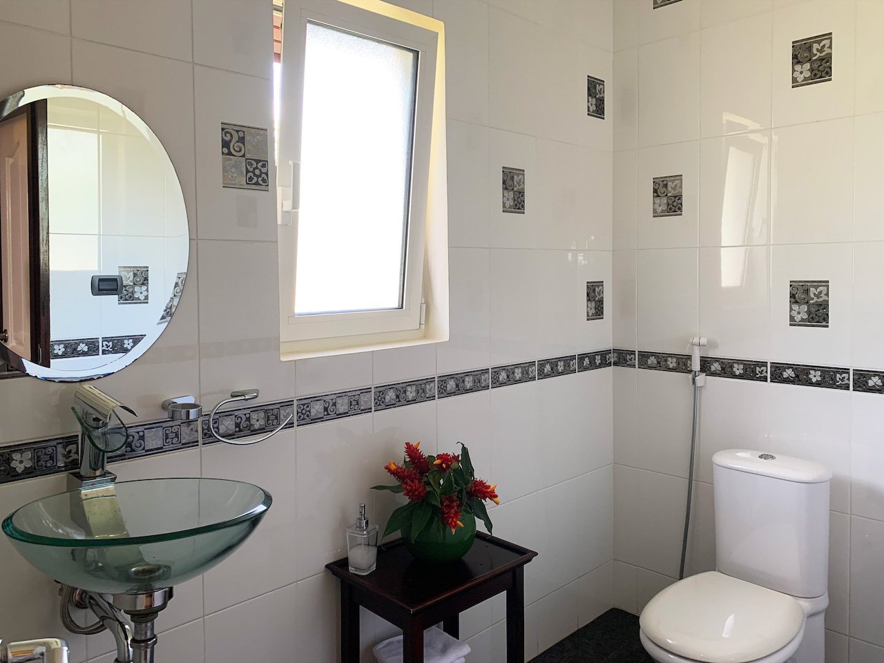 Property image - full photo 38