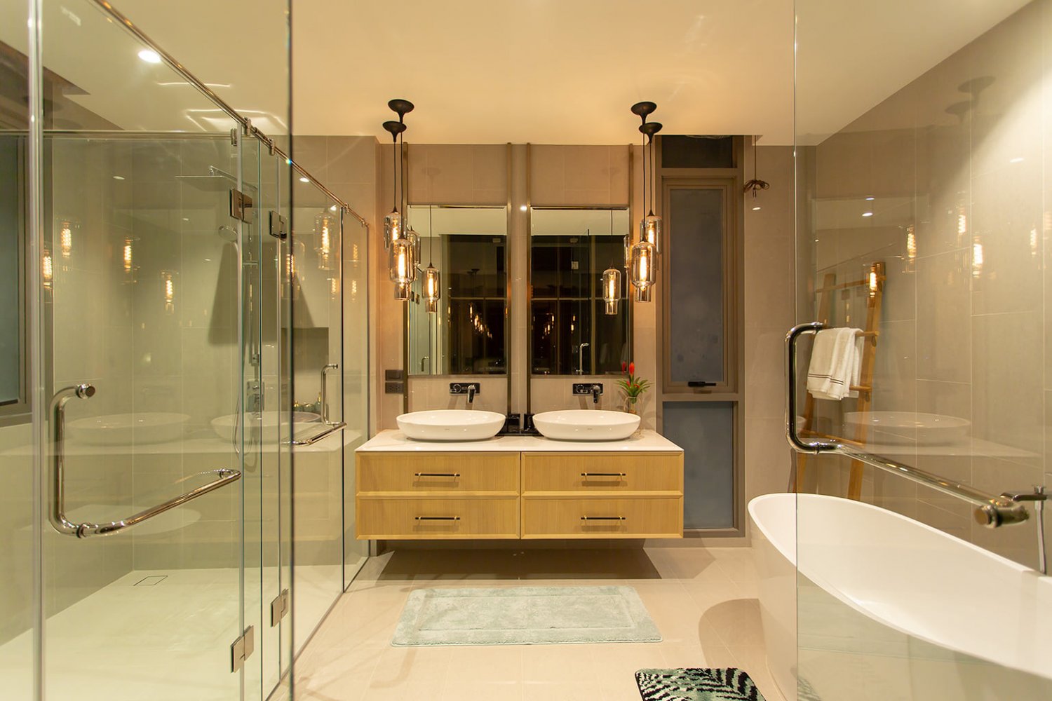Property image - full photo 11