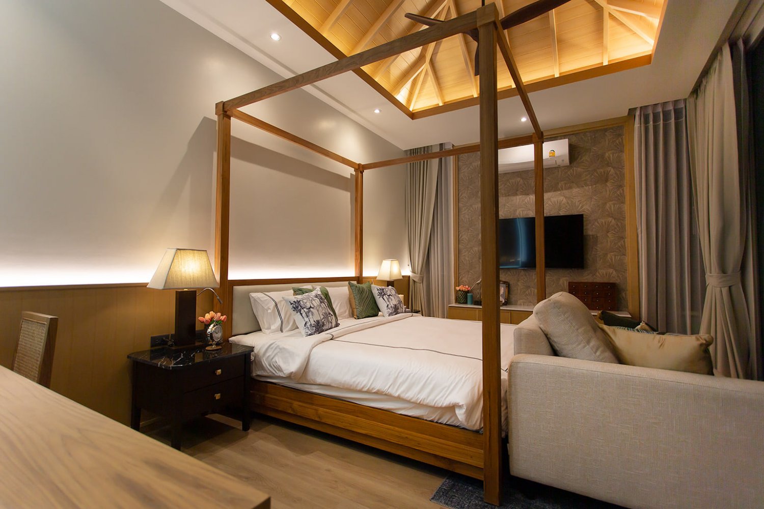 Property image - full photo 12