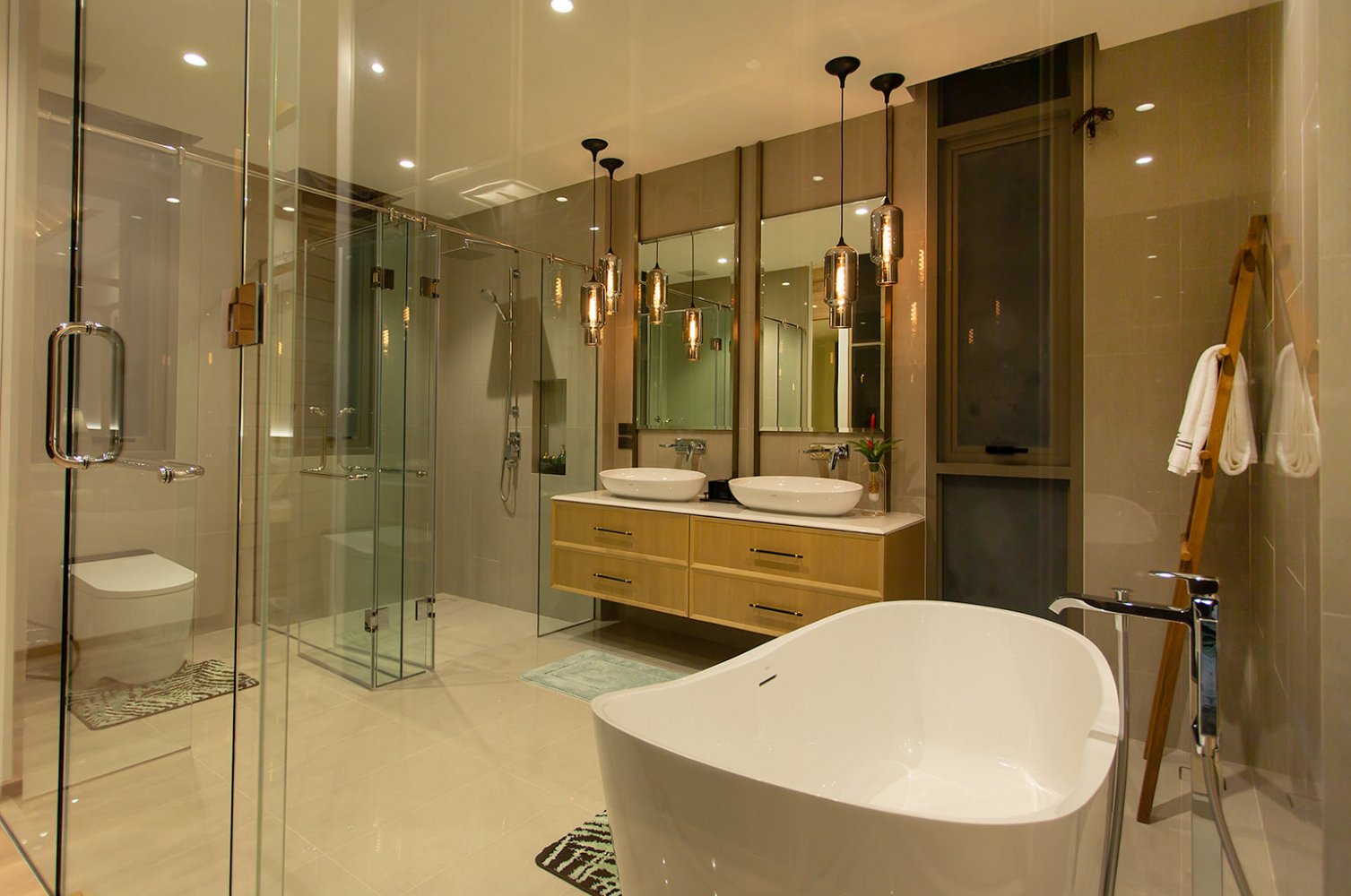 Property image - full photo 5