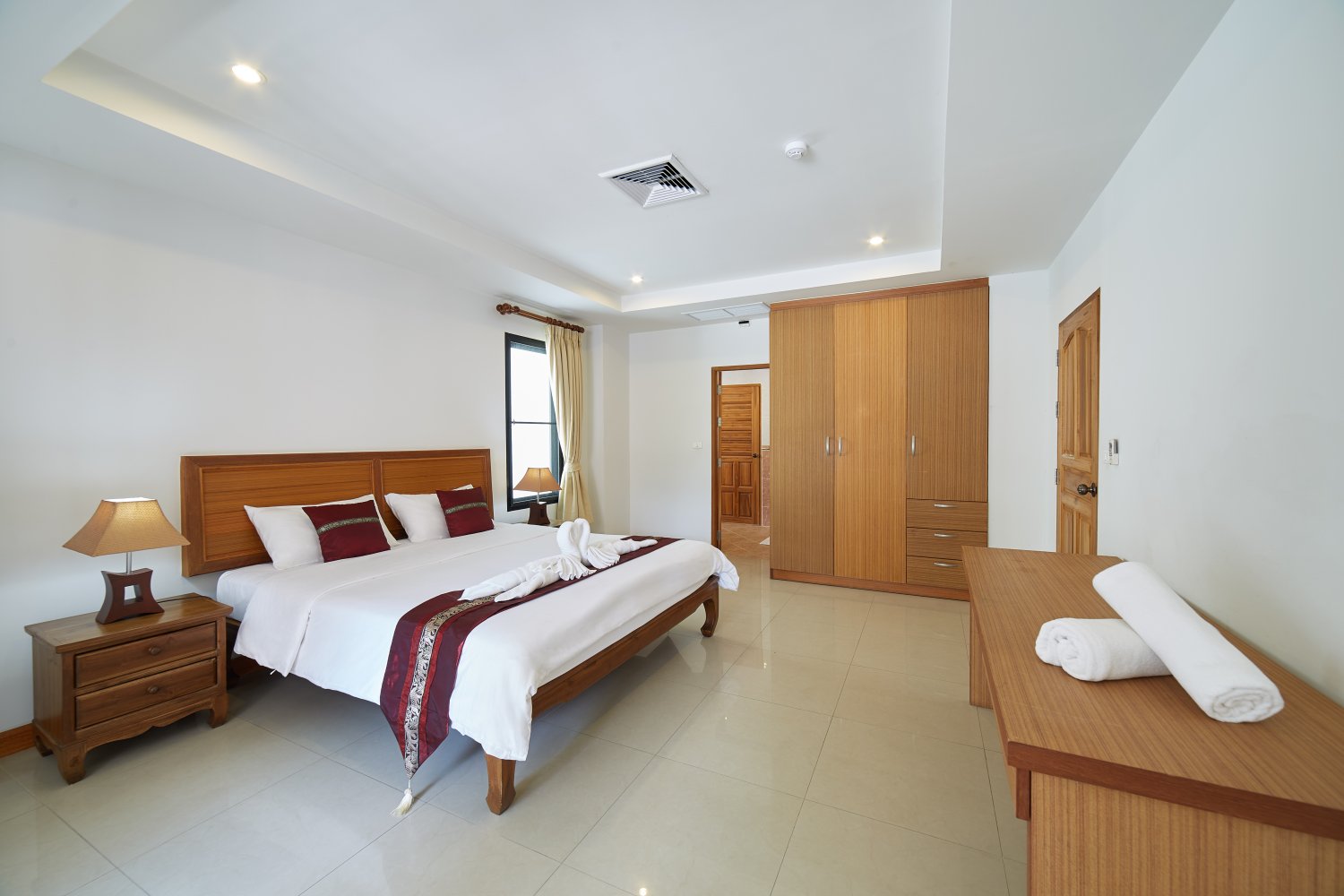 Property image - full photo 12