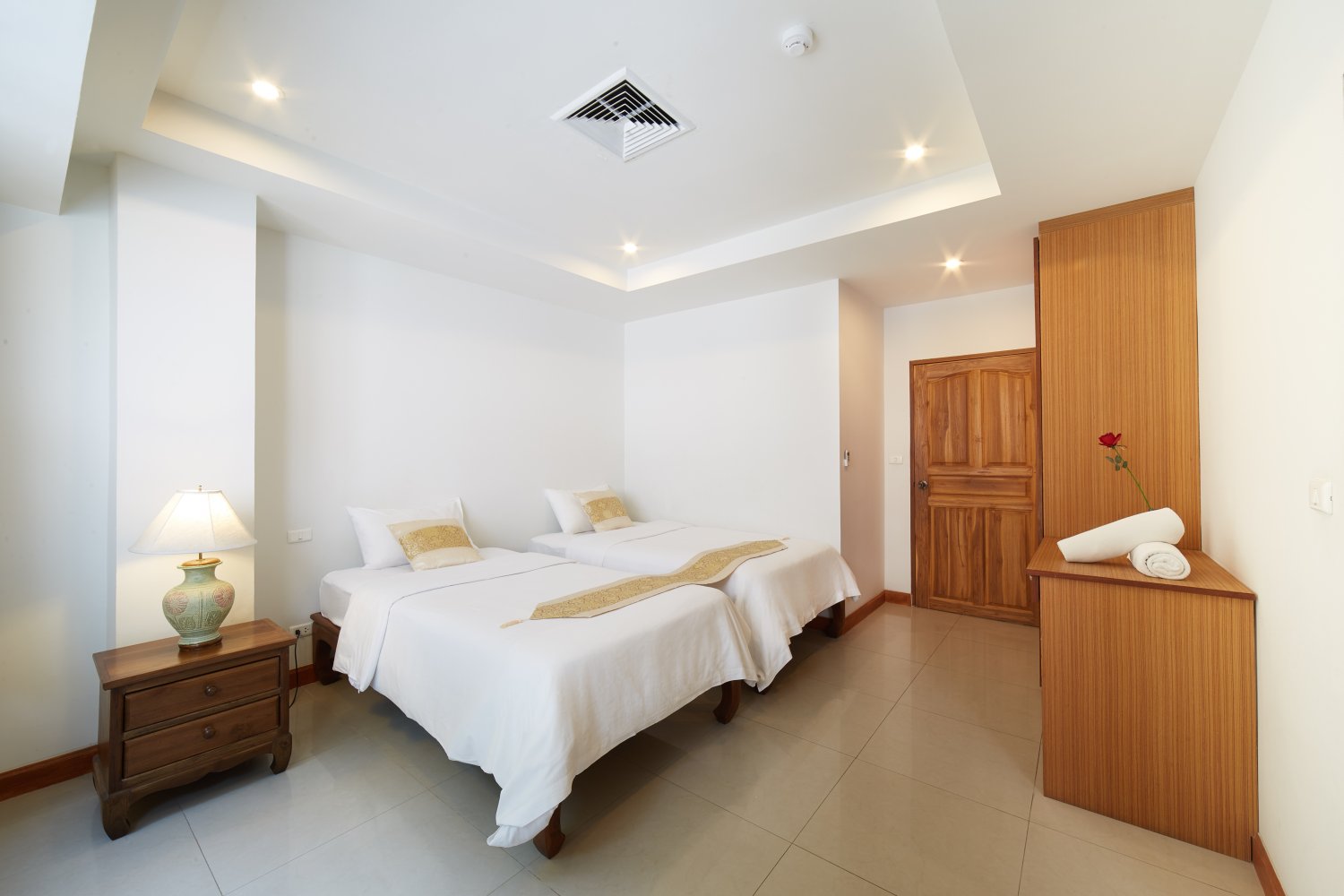 Property image - full photo 11