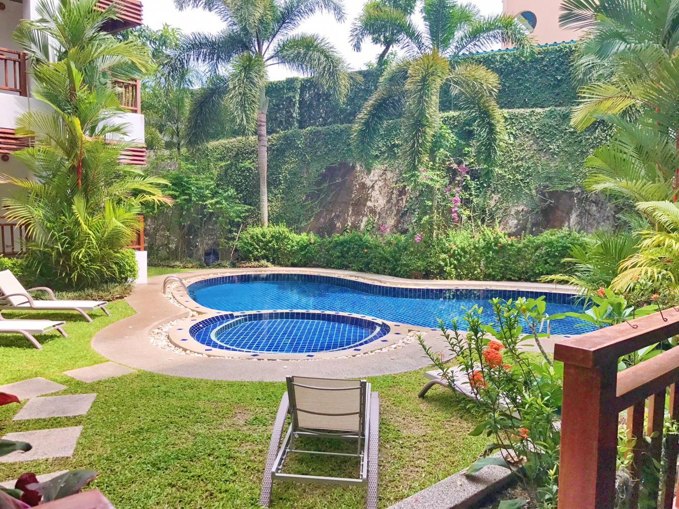 Property image - full photo 12