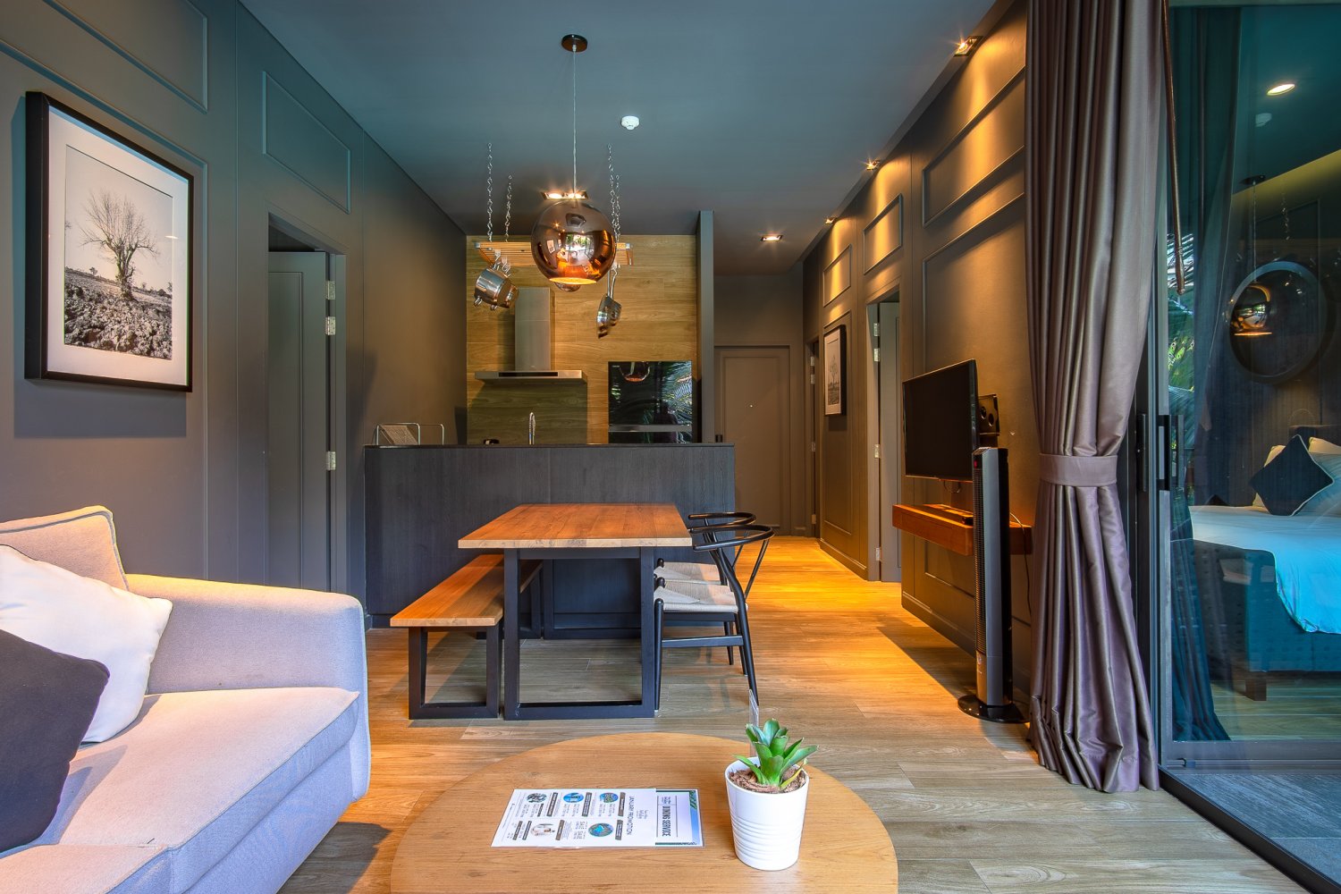 Property image - full photo 4