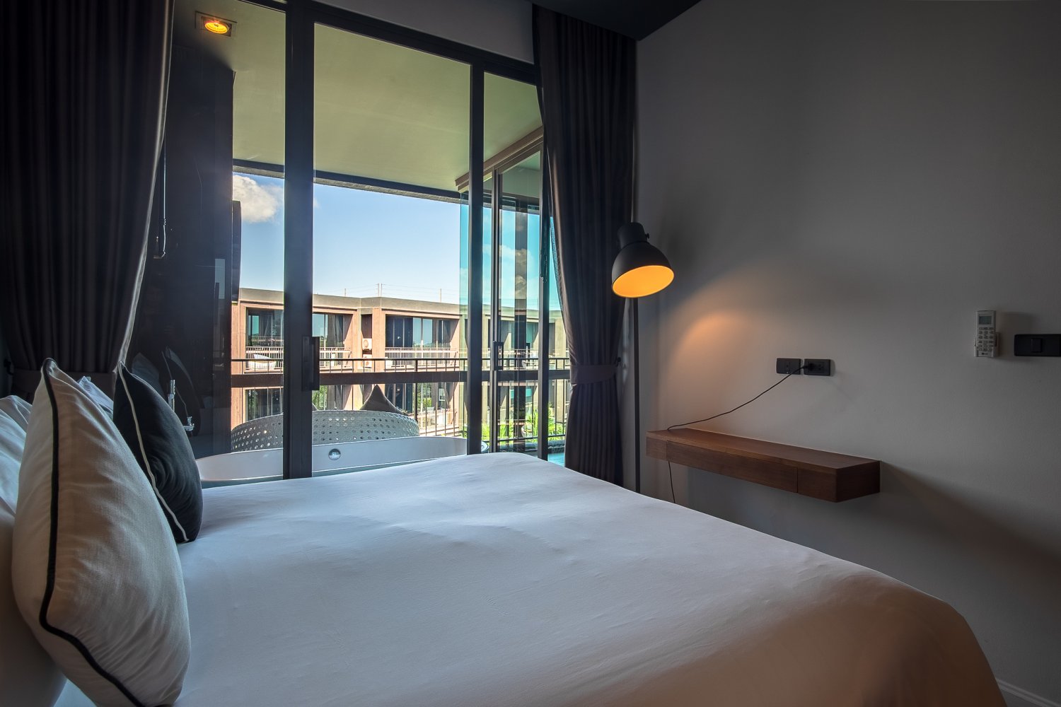 Property image - full photo 11