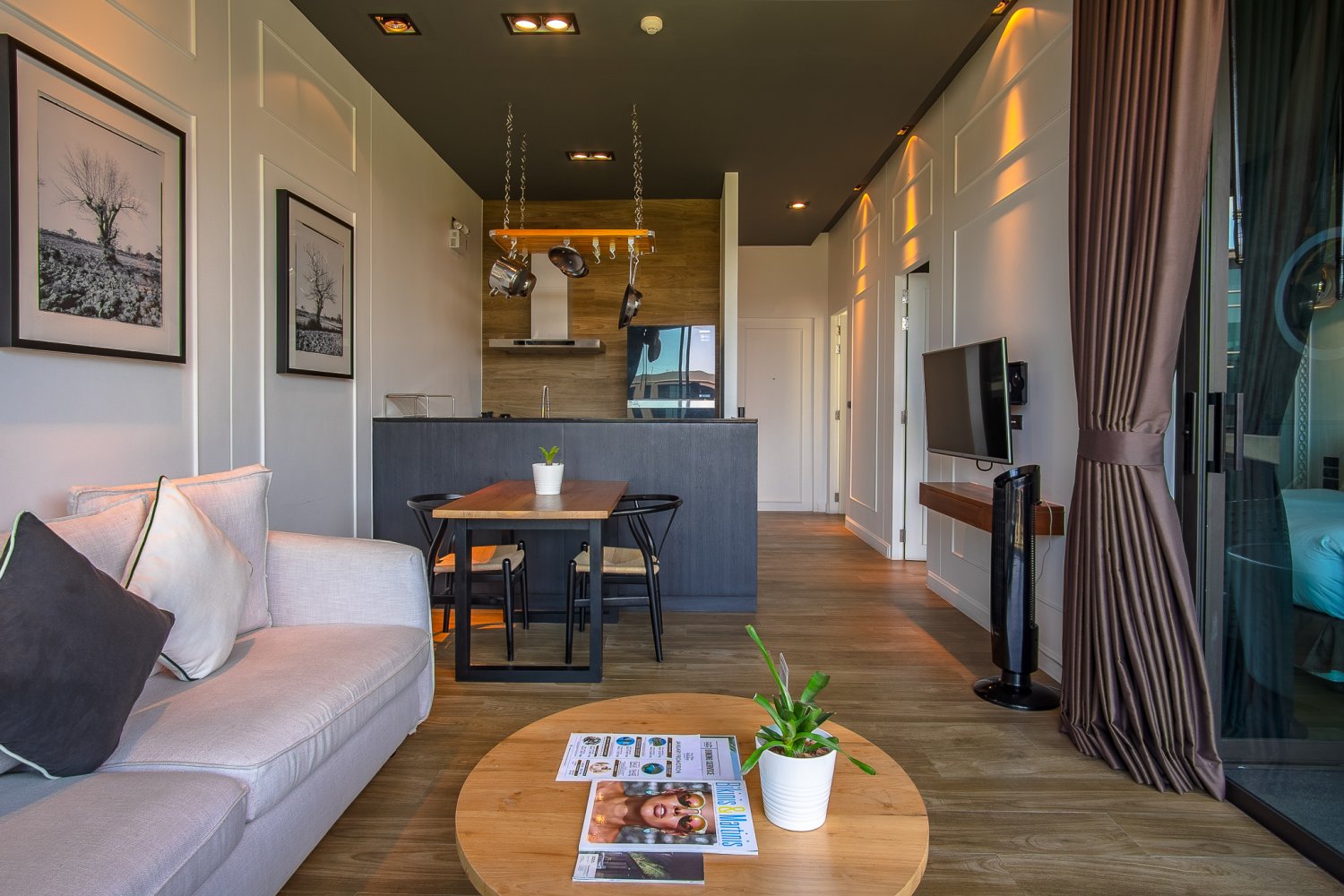 Property image - full photo 3