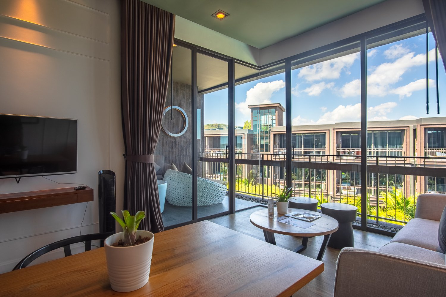Property image - full photo 5