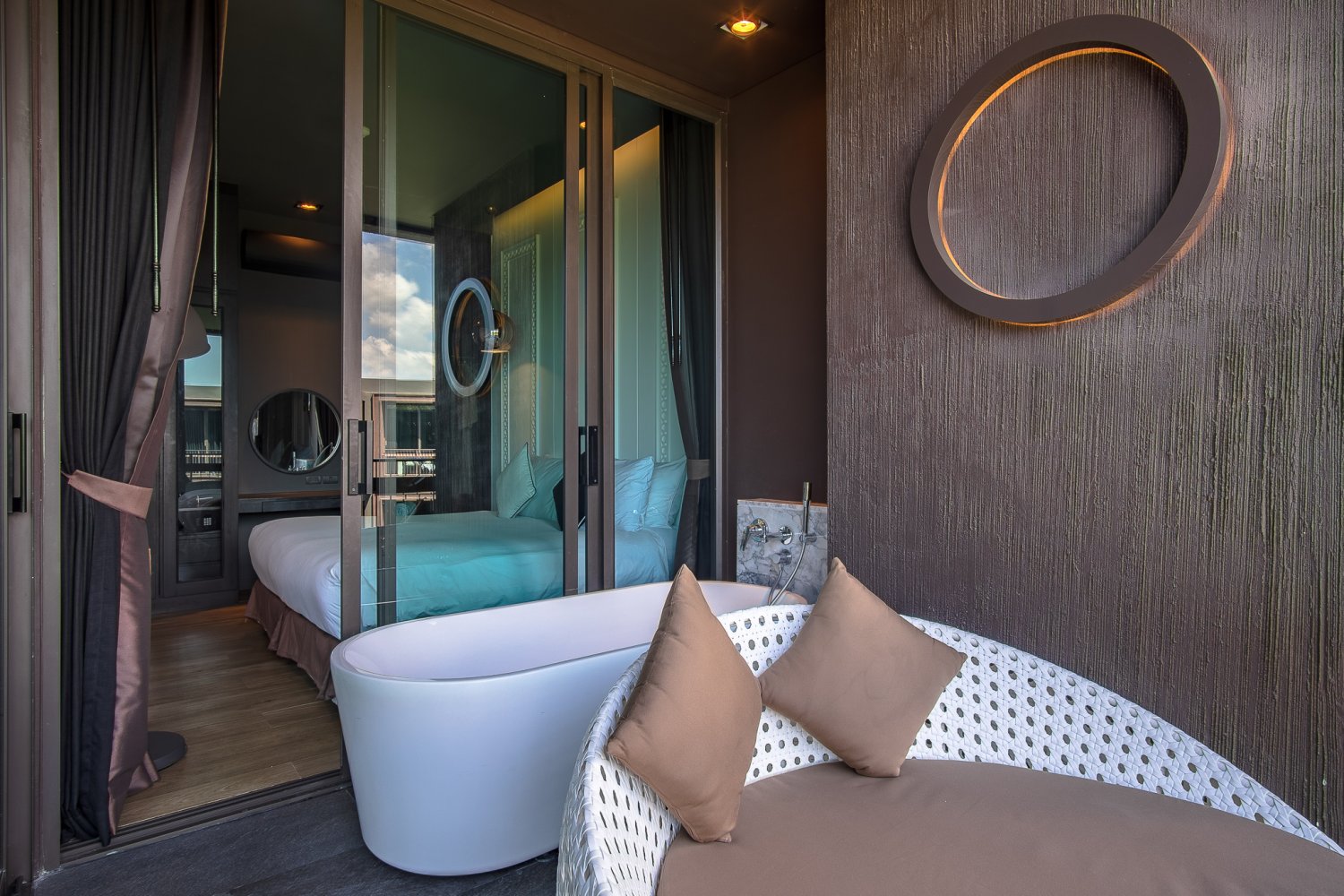 Property image - full photo 2