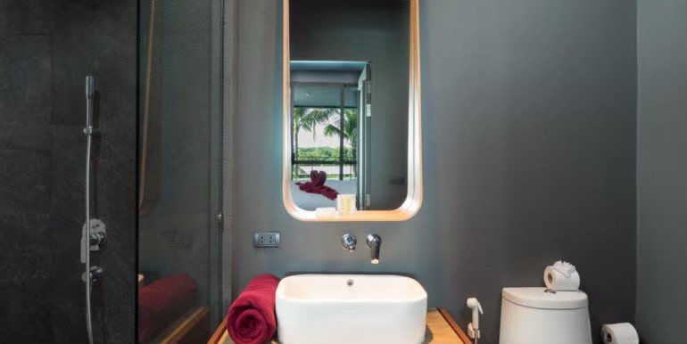 Property image - full photo 12