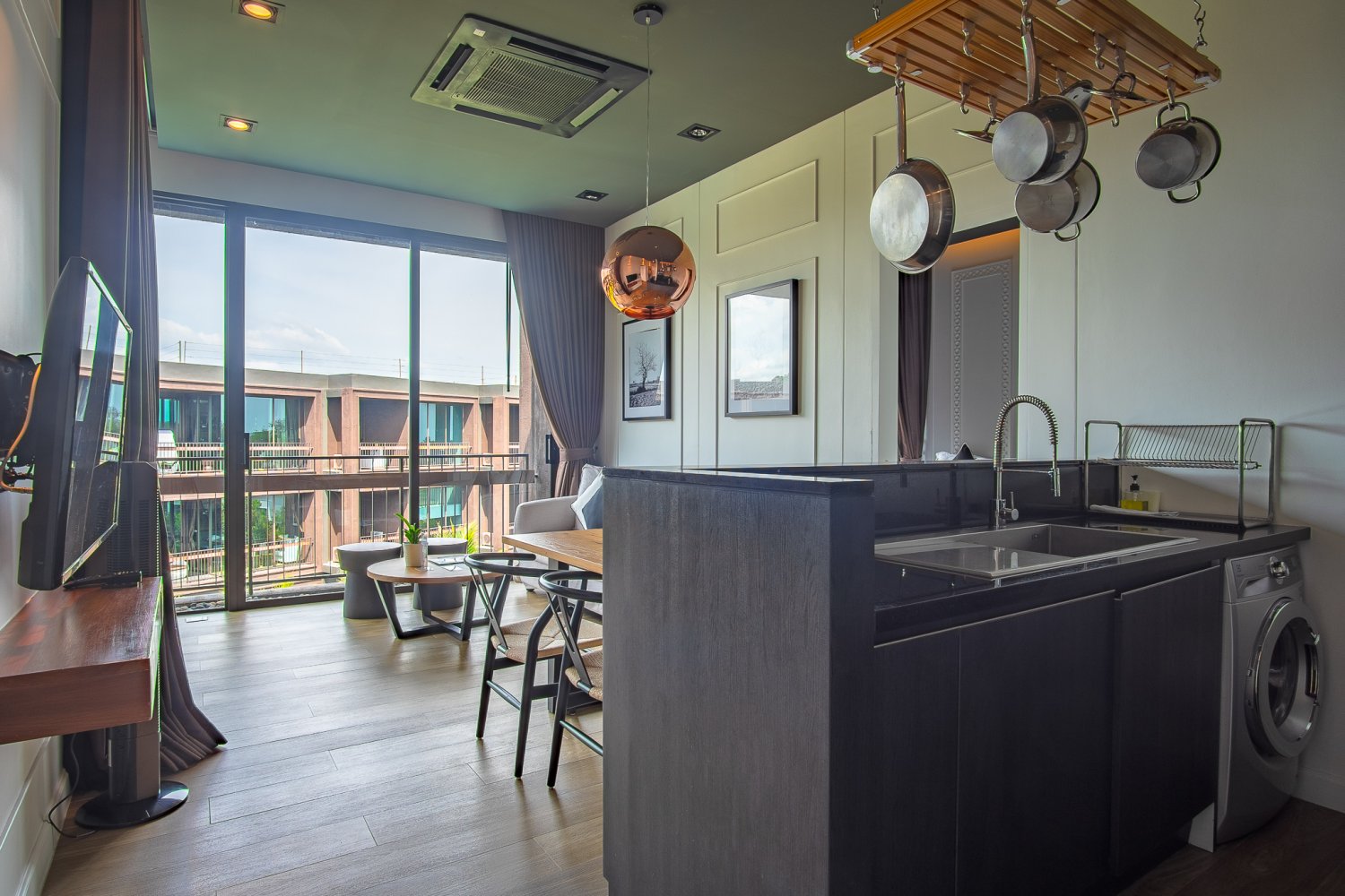 Property image - full photo 4